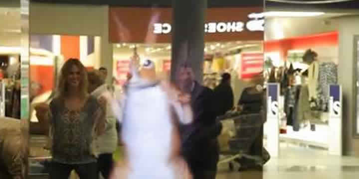 Interactive mirror for Snickers